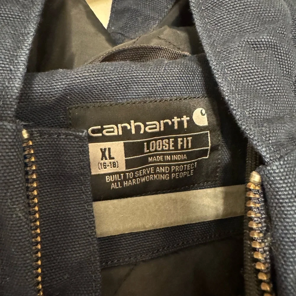 Women’s Carhartt Dark Blue Loose Fit Jacket- size XL. NEVER WORN. - Picture 2 of 3